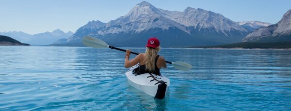 Canoa e attività sull’acqua: una delle attività da fare a Scopello